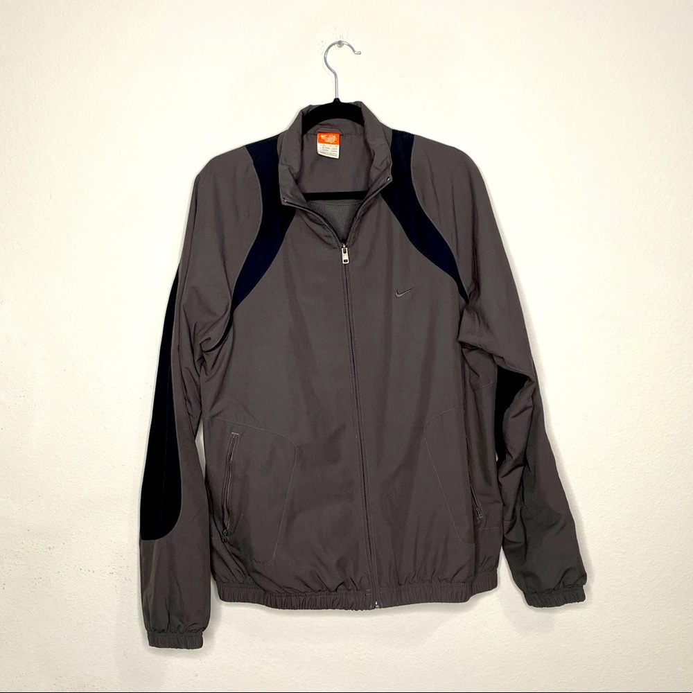 Vintage Nike Women's Windbreaker Jacket Size XL